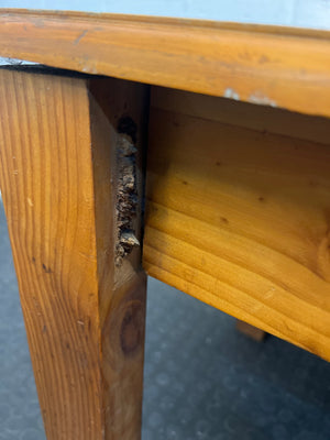 Wooden Dining Room Table ( Needs TLC)