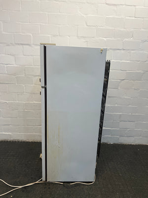 Indesit Fridge/Freezer (Rusty Inside with Paint Peeling) - REDUCED