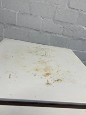 Indesit Fridge/Freezer (Rusty Inside with Paint Peeling) - REDUCED