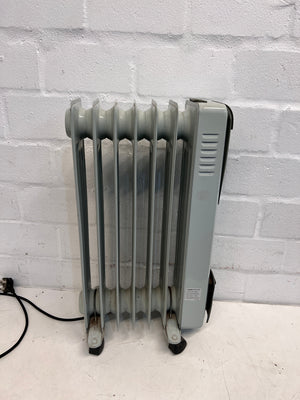 Hometrends Fin Oil Heater (Missing Wheel)