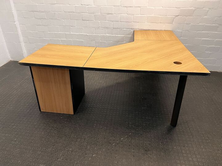 L-Shaped Wooden Desk with Two Drawers (One Missing Handle) (Width: 180cm) (Height: 75cm) - PRICE DROP