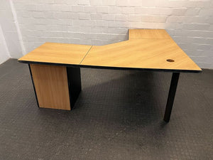 L-Shaped Wooden Desk with Two Drawers (One Missing Handle) (Width: 180cm) (Height: 75cm)