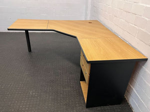 L-Shaped Wooden Desk with Two Drawers (One Missing Handle) (Width: 180cm) (Height: 75cm)