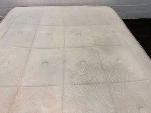 Forty Winks Hourglass Pocket Margaux Queen Size Mattress (Some Tears)