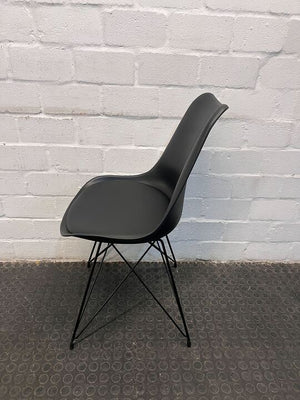 Invicta Interior Black Dining Chair with Seating