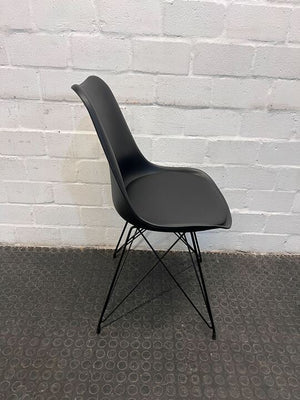 Invicta Interior Black Dining Chair with Seating