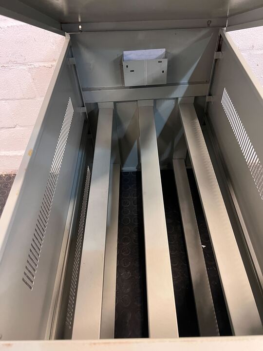 Hammond Gray Metal Battery Back Up Box