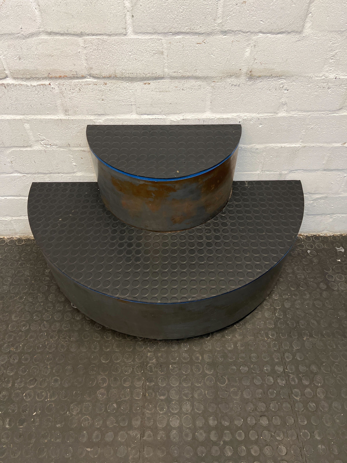 Metal Drop In Display Step Stand (Minor Rust)