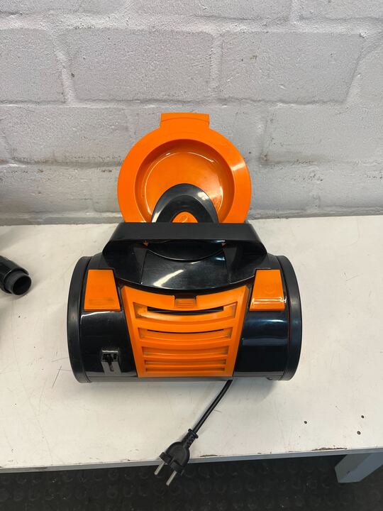 Bennet Read Force 8 Orange Vacuum Cleaner