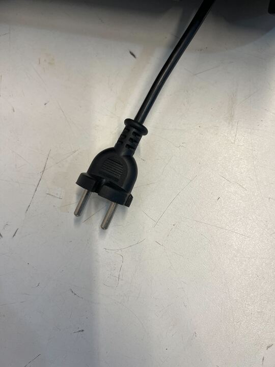 Bennet Read Force 8 Orange Vacuum Cleaner