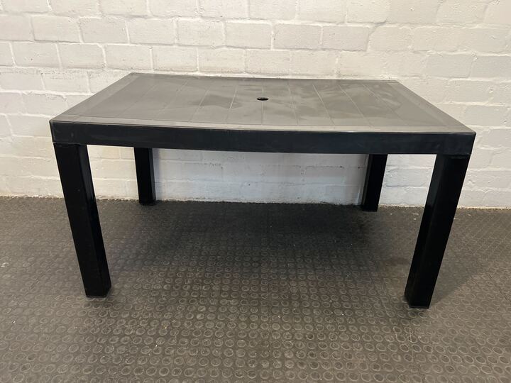 Black Large Outdoor Plastic Table (Width: 135cm)(Height: 73cm)