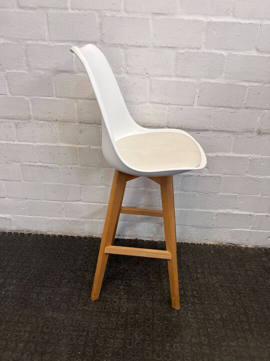White Wooden Cushioned Dining Chair - PRICE DROP - 2ndhandwarehouse.com
