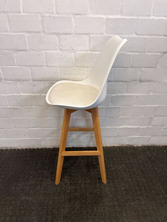 White Wooden Cushioned Dining Chair - PRICE DROP - 2ndhandwarehouse.com
