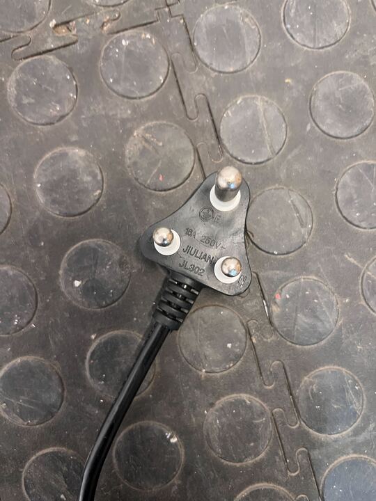 Goldair Oscillating Halogen Heater - Instant Warmth!