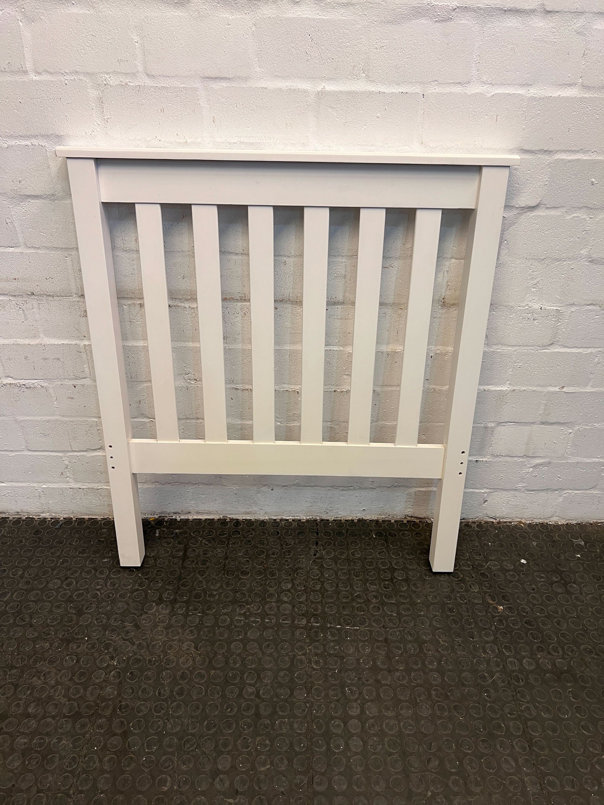 Single Beach House Slatted White Wooden Headboard - REDUCED