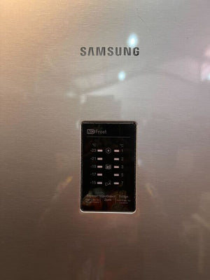 Samsung Silver Fridge & Freezer Combo (NoFrost Tech)