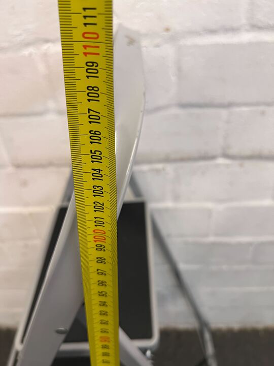 Reliable 3-Step Steel Stepladder