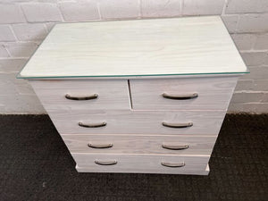 White Pine Five Drawer Dresser with Glass Top (Width: 91cm)(Height: 91cm)