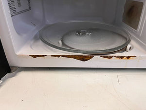 Logik White Microwave (Rusted)(Model: MM720CWW WHITE)