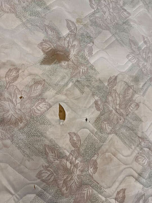DualFlex King Sized White Patterned Mattress (Stained with Tears) - 2ndhandwarehouse.com