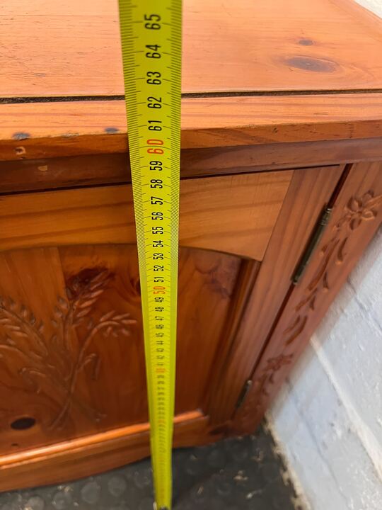 Genuine Bassett Carved Wooden Bedside Table (Wood Chipped Back) (Width: 62cm)(Height: 61cm)