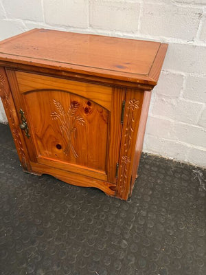 Genuine Bassett Wooden Carved Bedside Table (Width: 61cm)(Height: 61cm)