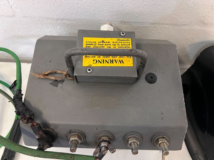 Eezi-Strike Homeweld 140 Welding Machine with Disston Helmet