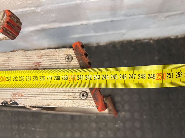 Steel Framed Sturdy 9588 Ladder (Height: 242cm)