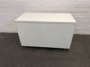 Melamine White Four Drawer Cabinet (Chipped Back) (Width: 123cm)(Height: 78cm)