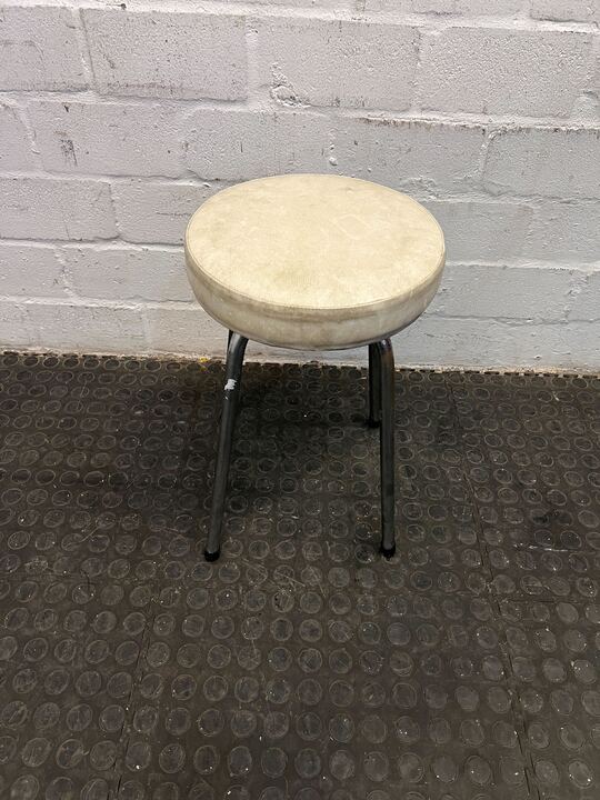 Steel Tripod Sitting Chair with Cream Cushion