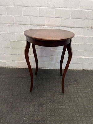 American Edwardian Styled Wooden Oval Table (Width: 83cm)(Height: 71cm)