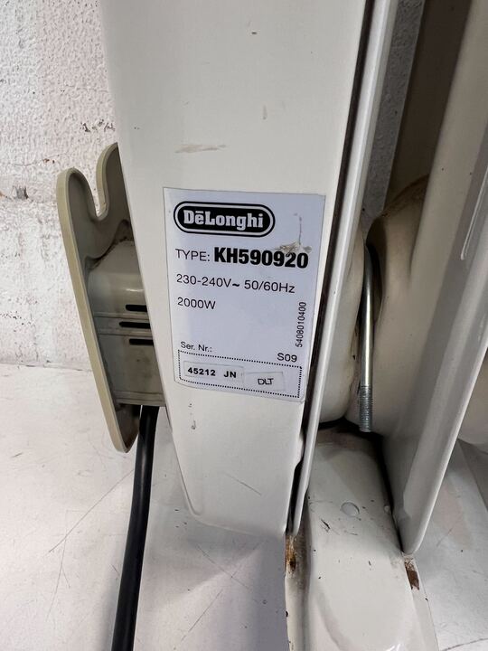 DeLonghi Oil Fin Heater (KH590920) - PRICE DROP