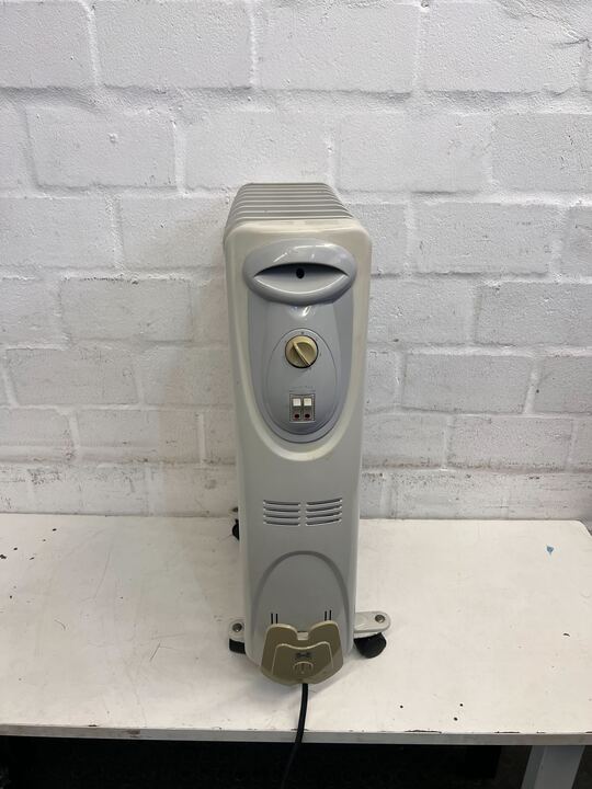 DeLonghi Oil Fin Heater (KH590920) - PRICE DROP