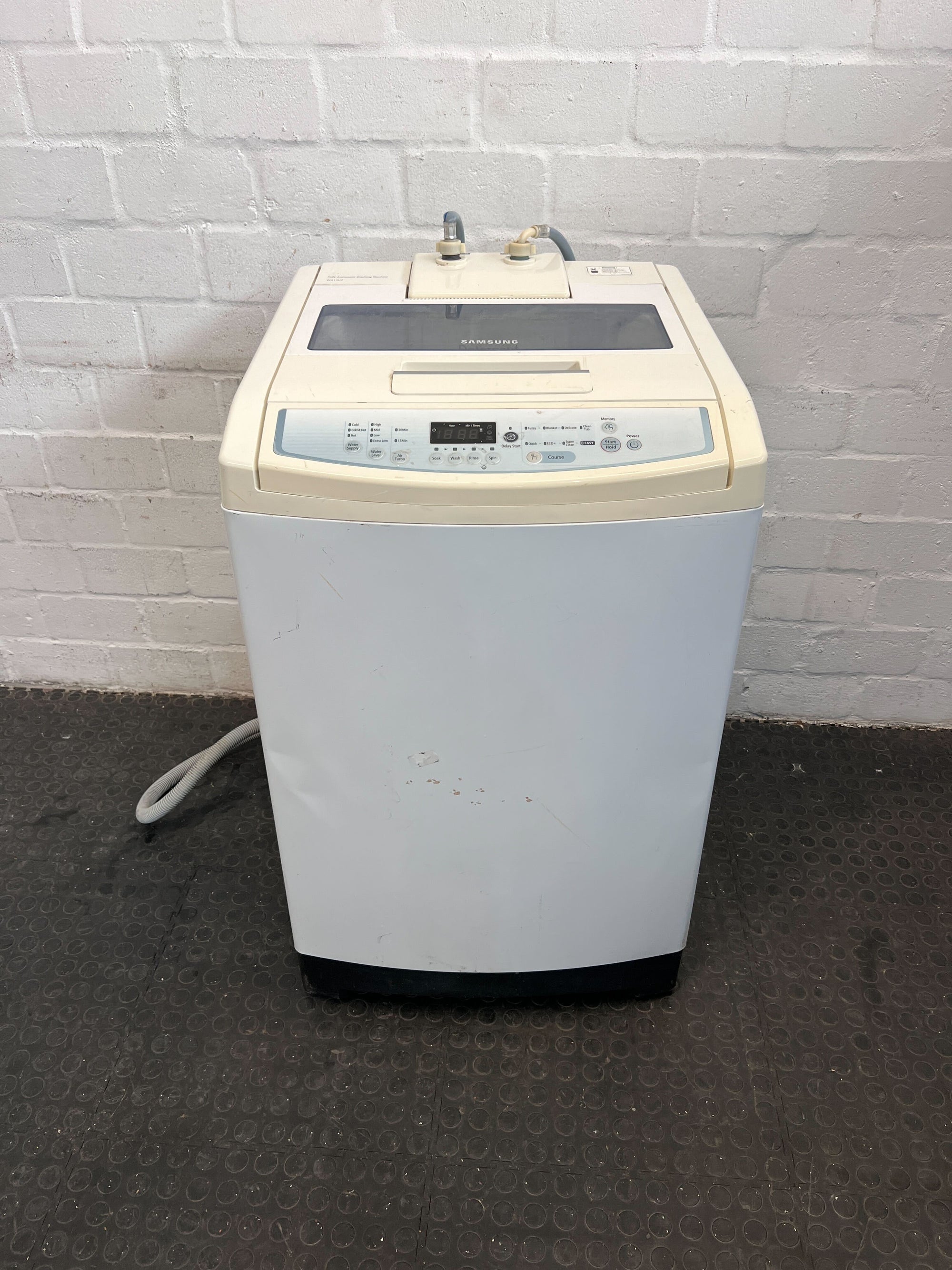 Samsung White Top Loader Washing Machine (Model: WA13U7) (Doesn't Spin)