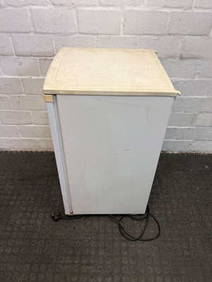 LG White Bar Fridge (Model: GR-131SF) (Scuffed)