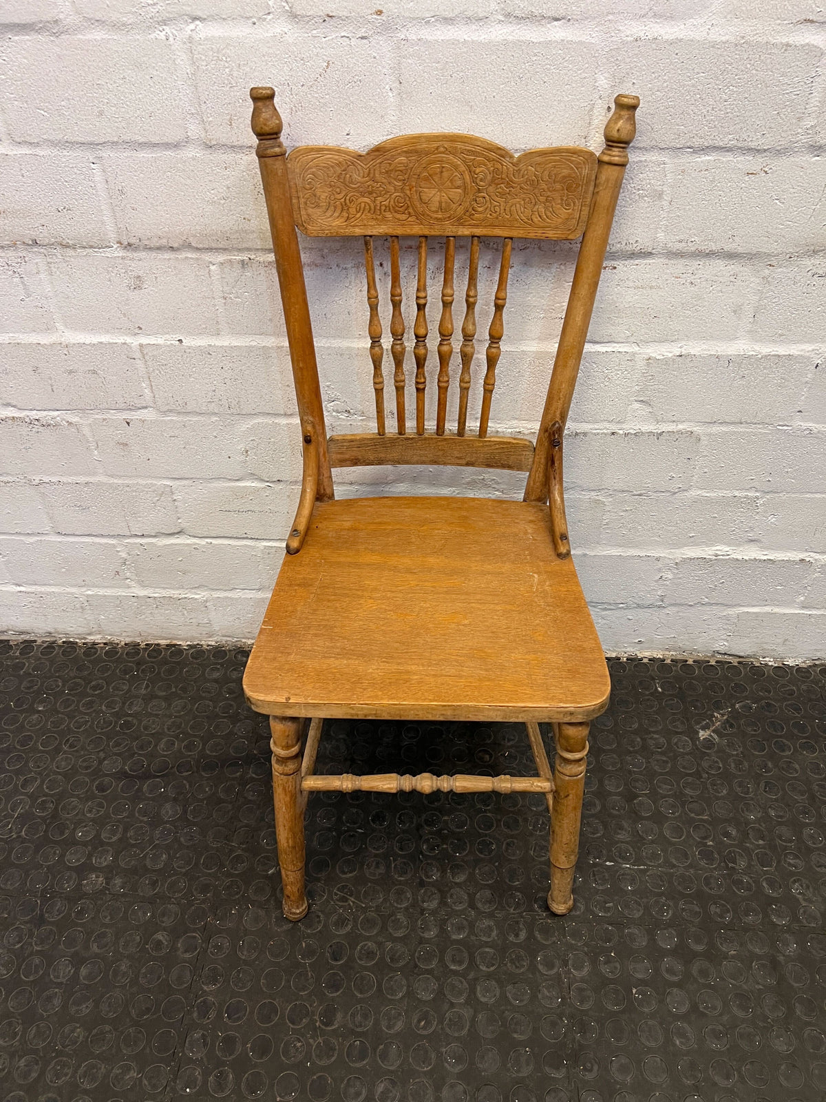 Vintage Oak Styled Dining Room Chair - 2ndhandwarehouse.com