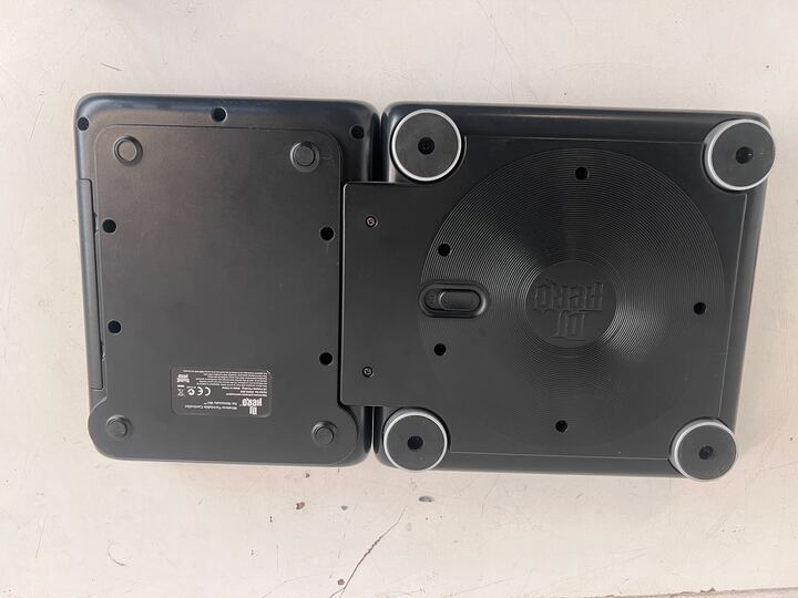 DJ Hero Wireless Turntable Controller for Nintendo Wii