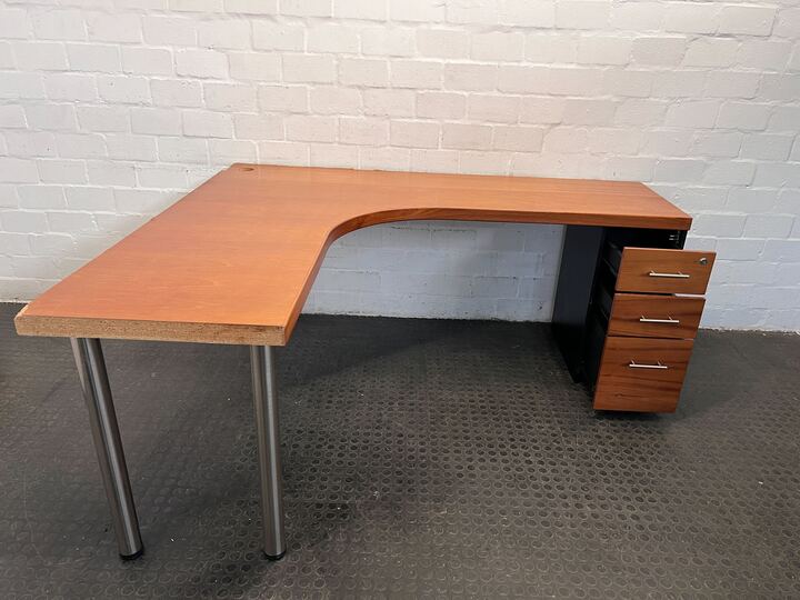 Light Brown L-Shape Wooden Desk with Three Drawer Credenza (Width: 190cm)(Height: 77cm) - PRICE DROP