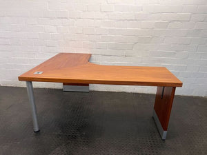 L-Shape Brown with Steel Base Desk (Width: 174cm)(Height: 76cm)