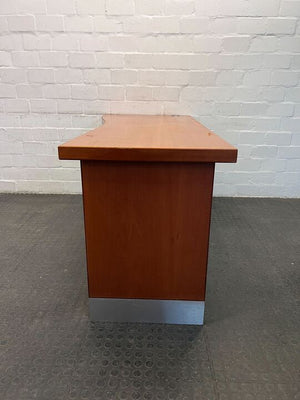 L Shaped Light Brown Desk with Steel Base (Width: 175cm)(Height: 76cm)