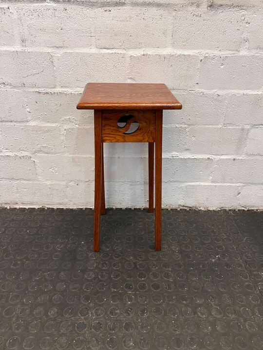 Vintage Styled Small Wooden Oak Table (Width: 26cm)(Height: 53cm)