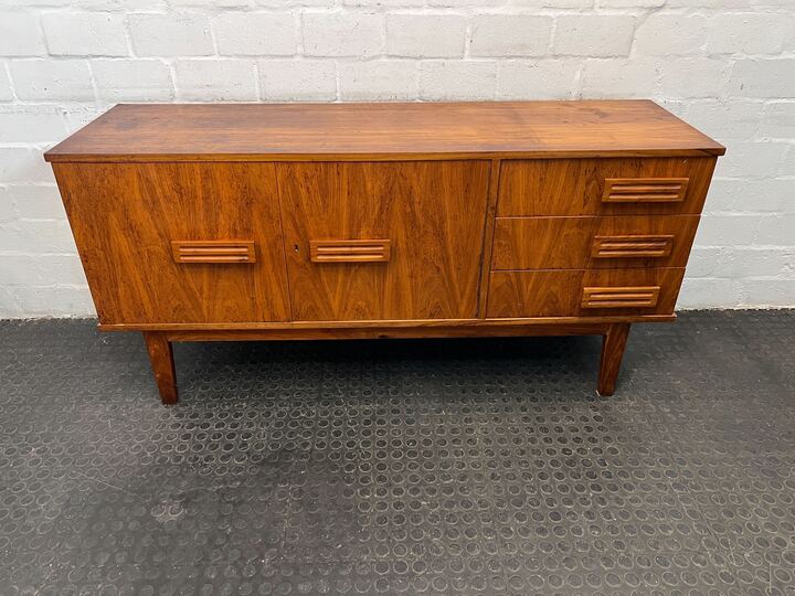 Timeless MidCentury Styled Wooden Sideboard (Width: 153cm)(Height: 76cm)