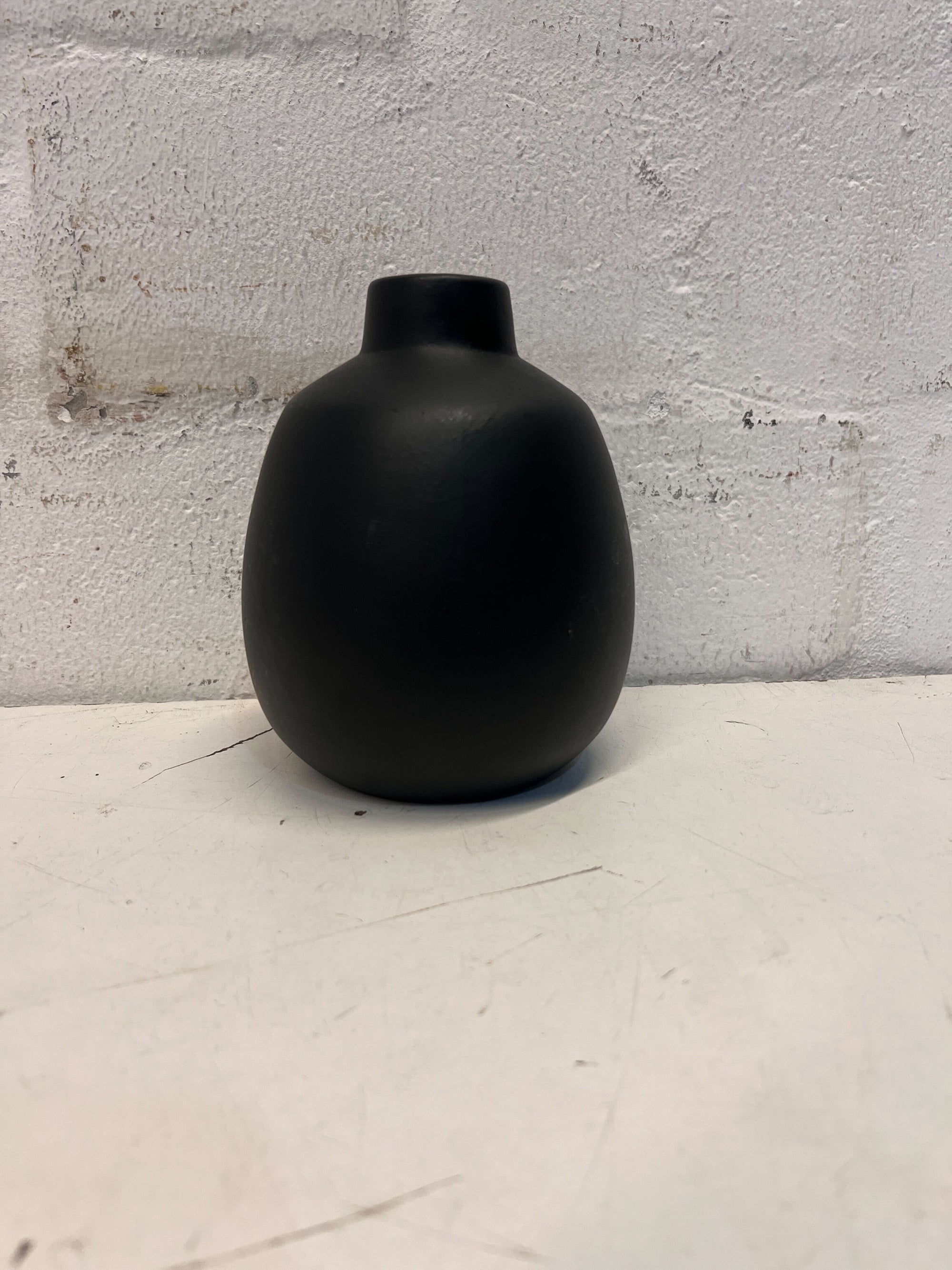 Black Pottery Styled Decorative Vase