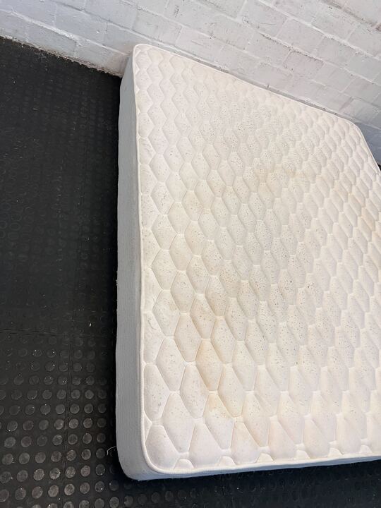ErgoRest Curve White Queen Sized Mattress (Minor Stained) - 2ndhandwarehouse.com