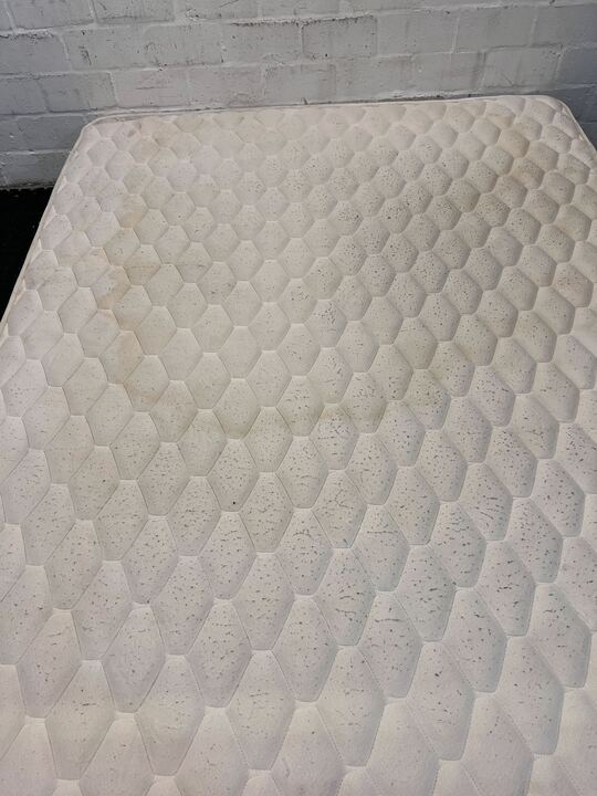 ErgoRest Curve White Queen Sized Mattress (Minor Stained) - 2ndhandwarehouse.com