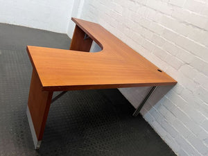 L-Shape Brown Office Desk with Steel Leg (Width: 210cm)(Height: 76cm)