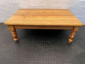 Antique Light Brown Pine Wood Coffee Table (Width: 119cm)(Height: 43cm)