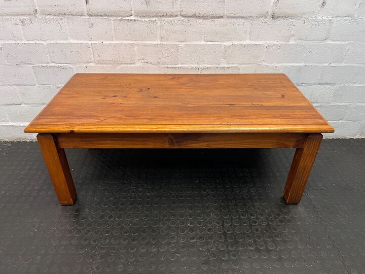 French Styled Sturdy Wooden Coffee Table (Width: 120cm)(Height: 45cm)