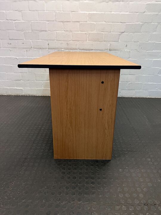 Light Brown Wooden Office Desk with Three Handless Drawers (Width: 150cm)(Height: 72cm)