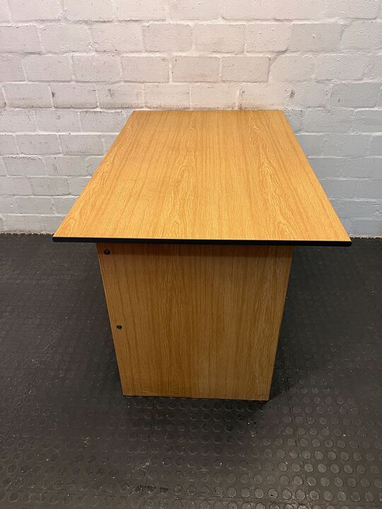 Plain Modern Light Wooden Office Desk (Width: 120cm)(Height: 74cm) - 2ndhandwarehouse.com